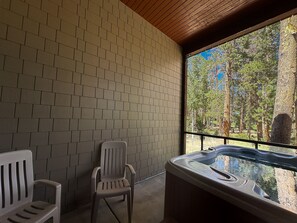 Bathroom - Woodwinds #1303 4 Bedroom Condo by RedAwning (Mammoth Lakes)