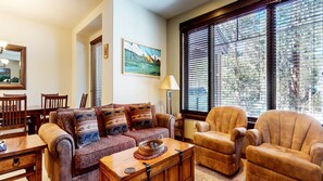 Appart'hôtel, 4 chambres | Coin séjour