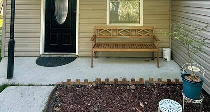 Charming getaway with all the comforts of home!