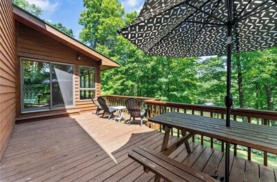 Cozy 3-bedroom cabin on beautiful Sand Lake in lovely Cumberland, WI. 