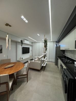 Interior - Flat de Alto Padrão, Setor Oeste - Goiânia, no Luxuoso ID Vida Urbana (Goiânia)