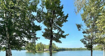 Pointview Cottage overlooking Crooked Lake