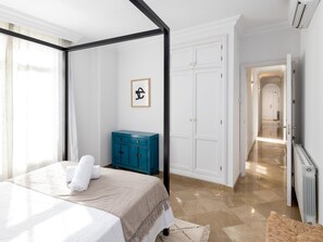 Apartment, Smoking | 2 bedrooms - Luxury Suite La Santa Maria (Granada)