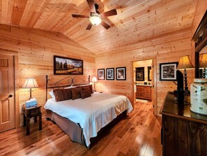 3 habitaciones, escritorio, wifi y ropa de cama 