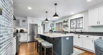 Andover in-town, 3-bedroom furnished home, single level living & 2-car garage