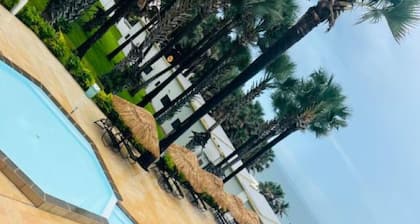 Relax Oceanfront Suites - Three-Bedroom Apartment with Ocean View