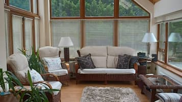 Cottage | Interior