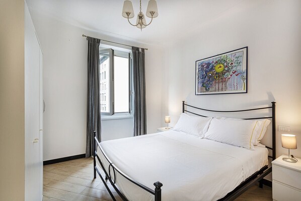 2 slaapkamers, een strijkplank/strijkijzer, gratis wifi, beddengoed