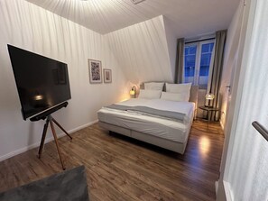 2 chambres, fer et planche à repasser, Wi-Fi gratuit, draps fournis