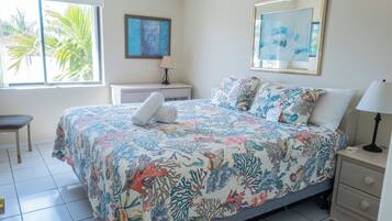 2 habitaciones, escritorio, tabla de planchar con plancha y wifi gratis