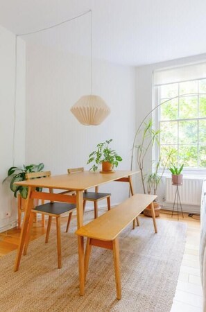 Dining - Historic 1BD Flat in the Heart of Shoreditch (Greater London)