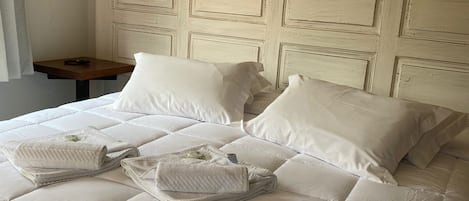 Luxury-Doppelzimmer, Poolblick | Kostenloses WLAN