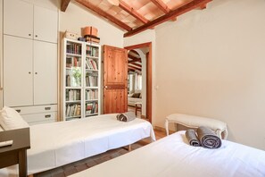 3 habitaciones, tabla de planchar con plancha y wifi gratis 