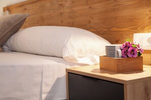 1 bedroom, laptop workspace, free WiFi - Cavallers Suites - Unik Vacation (Tarragona)