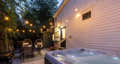 Hot Tub Firepit Music Bring Pet Historic Retreat