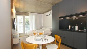 1 camera, accesso a Internet