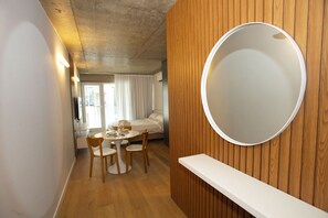 1 bedroom, internet
