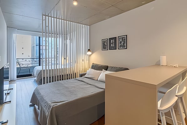 1 bedroom, iron/ironing board, internet, bed sheets