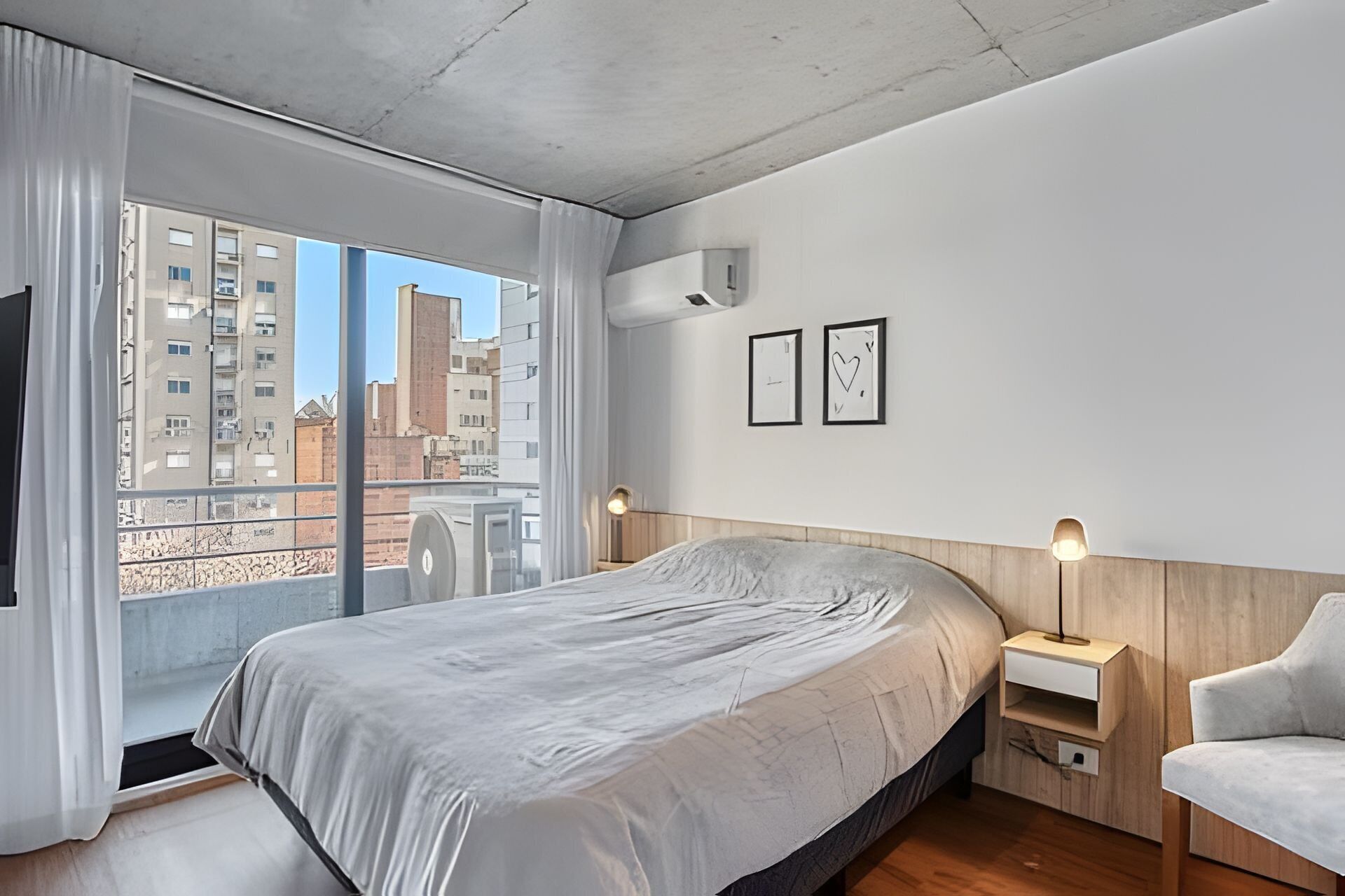1 habitación, tabla de planchar con plancha, wifi y ropa de cama 