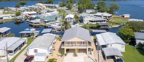 منظر من الجو على ارتفاع عالٍ