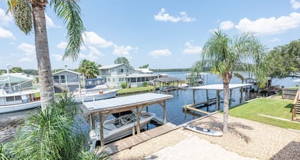 Waterfront, Private Boat Dock, Paddle board, Near Springs
