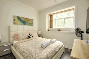 3 bedrooms, iron/ironing board, WiFi