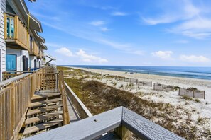 Property grounds - Ocean Mile I-4 - Beach Front, Swimming Pool, Beach Gear Included! (St George Island)