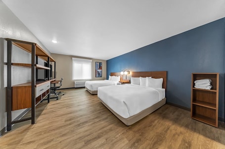 Suite, 2 Queen-Betten, barrierefrei, Nichtraucher (Roll-In Shower)