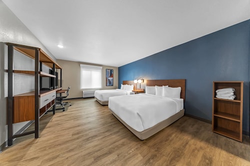 Everhome Suites Ontario