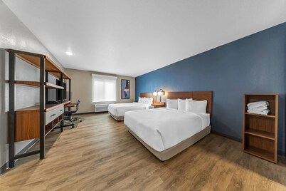 Everhome Suites Ontario