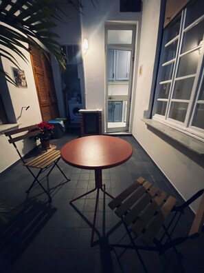 Interior - Charming Albenga apartment with A/C, Wi-Fi,near city attractions public trans


 (Albenga)