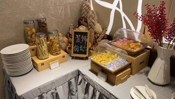 Daily buffet breakfast for a fee