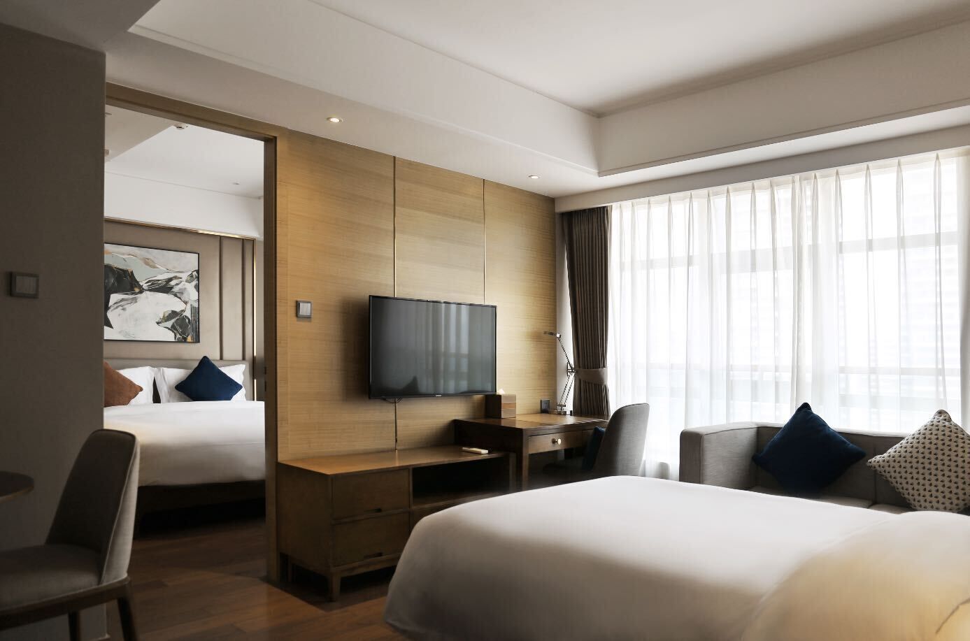 Deluxe Triple Room, City View | Egyptian cotton sheets, premium bedding, down comforters, pillowtop beds