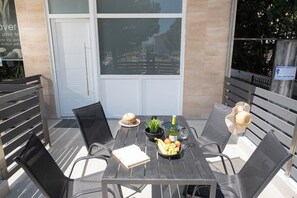 Outdoor dining - Appartement Harmony (Peraia)