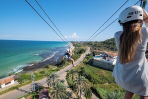 Zip-lining - Paradise Tamarindo (Sabana de Guacuco)