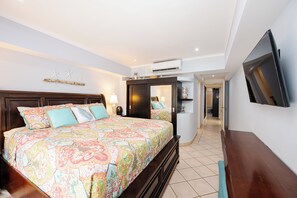 2 bedrooms, in-room safe, iron/ironing board, WiFi - Spacious 2-bedroom apartment in the heart of Tamarindo! (Tamarindo)