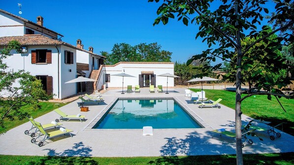 Pool - Villa Ardente 12+1, Emma Villas (Bellante)