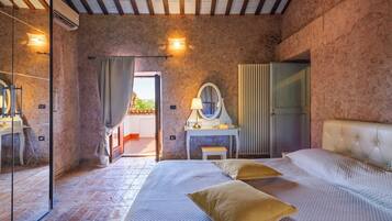 7 slaapkamers, een strijkplank/strijkijzer, gratis wifi, beddengoed