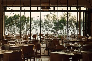 Restaurant - Zélia Halkidiki, part of Destination by Hyatt - Adults Only (Nea Propontida)
