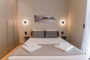 3 slaapkamers, een strijkplank/strijkijzer, wifi, beddengoed