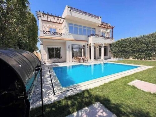 Luxury villa in Alexandria for rent