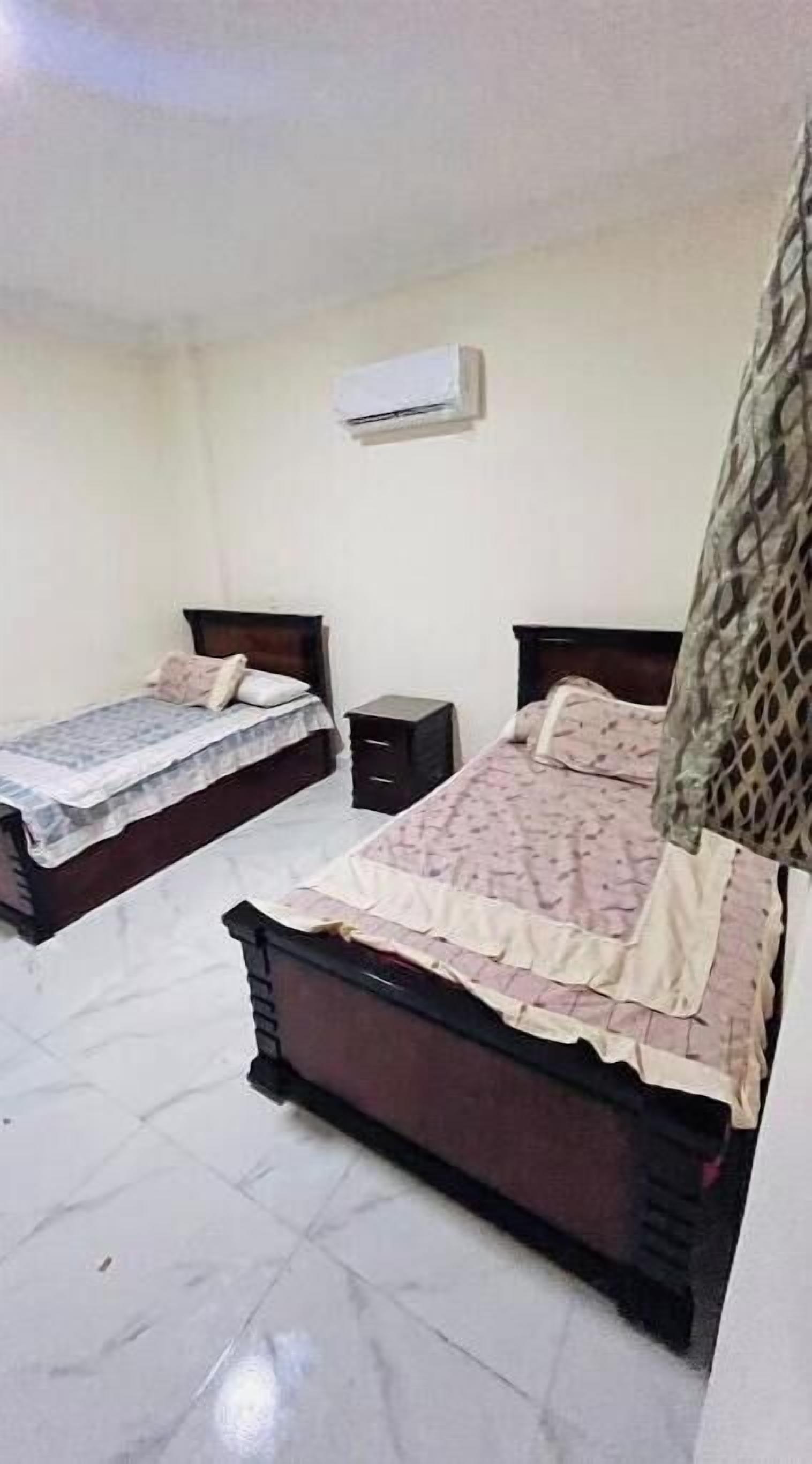 4 عدّة غرف نوم