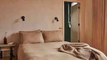 Luxury Double Room | Free WiFi