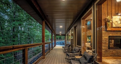 Hot Tub, Fire pit, Games, Crystals, Hiking & More-Lake Ouachita's Luxury Retreat