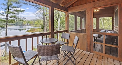 Private Lakefront - Luxury Log House