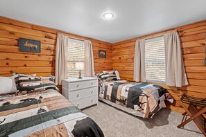 House - Private Lakefront - Luxury Log House (Sanbornton)