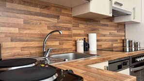 Fridge, stovetop