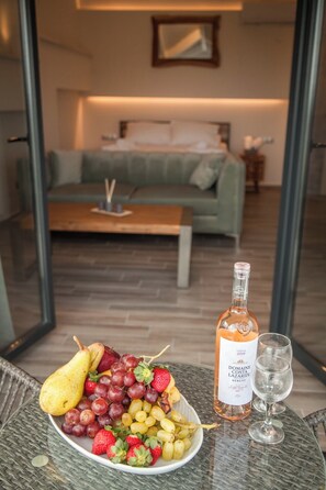 Comfort Apartment | 1 bedroom, soundproofing, free WiFi - Luxury Studios Kallithea by Corfuescapes (Corfu)