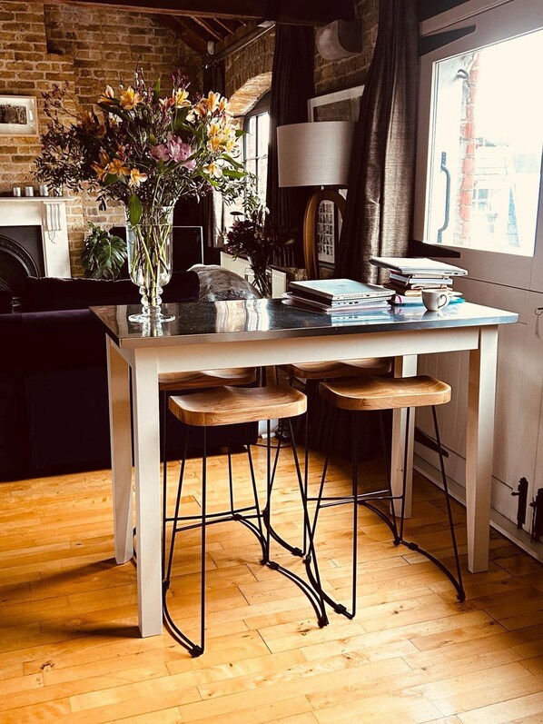 1 bedroom, Internet
