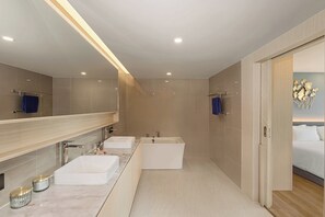 Bathroom - LaVita Condominium in Rawai -room 8703 (Rawai)